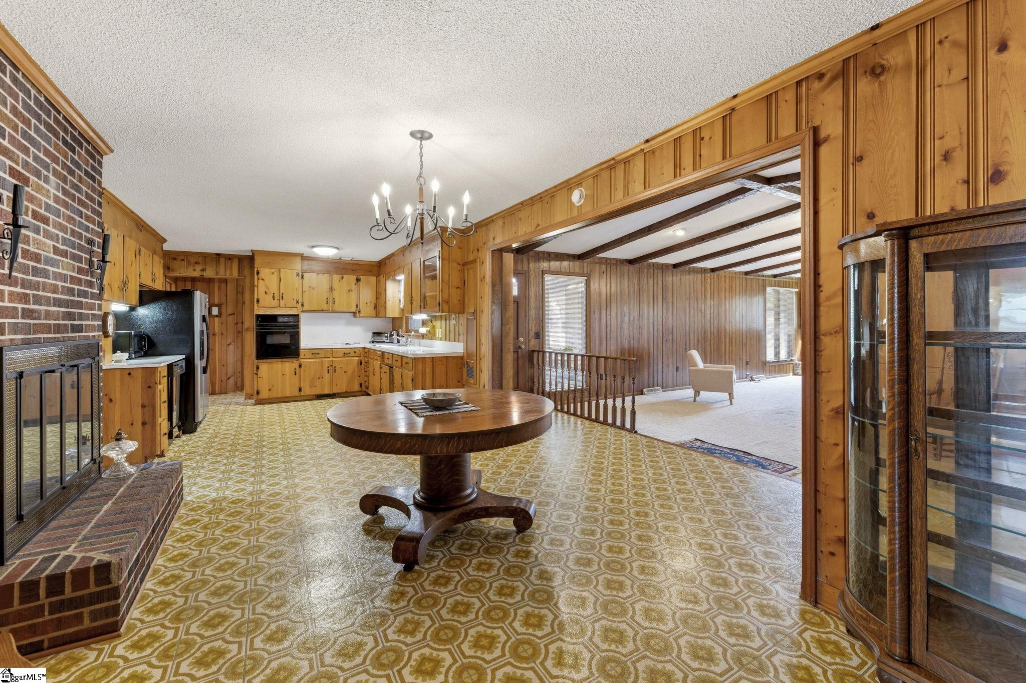 305 Nelson Drive Anderson, SC 29621 - Photo 7 of 36