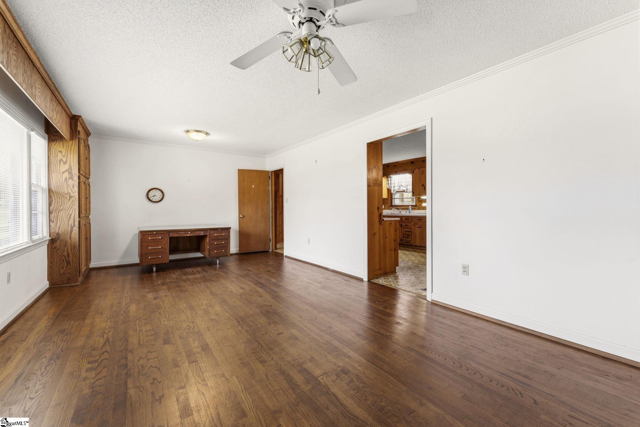 305 Nelson Drive Anderson, SC 29621 - Photo 9 of 36