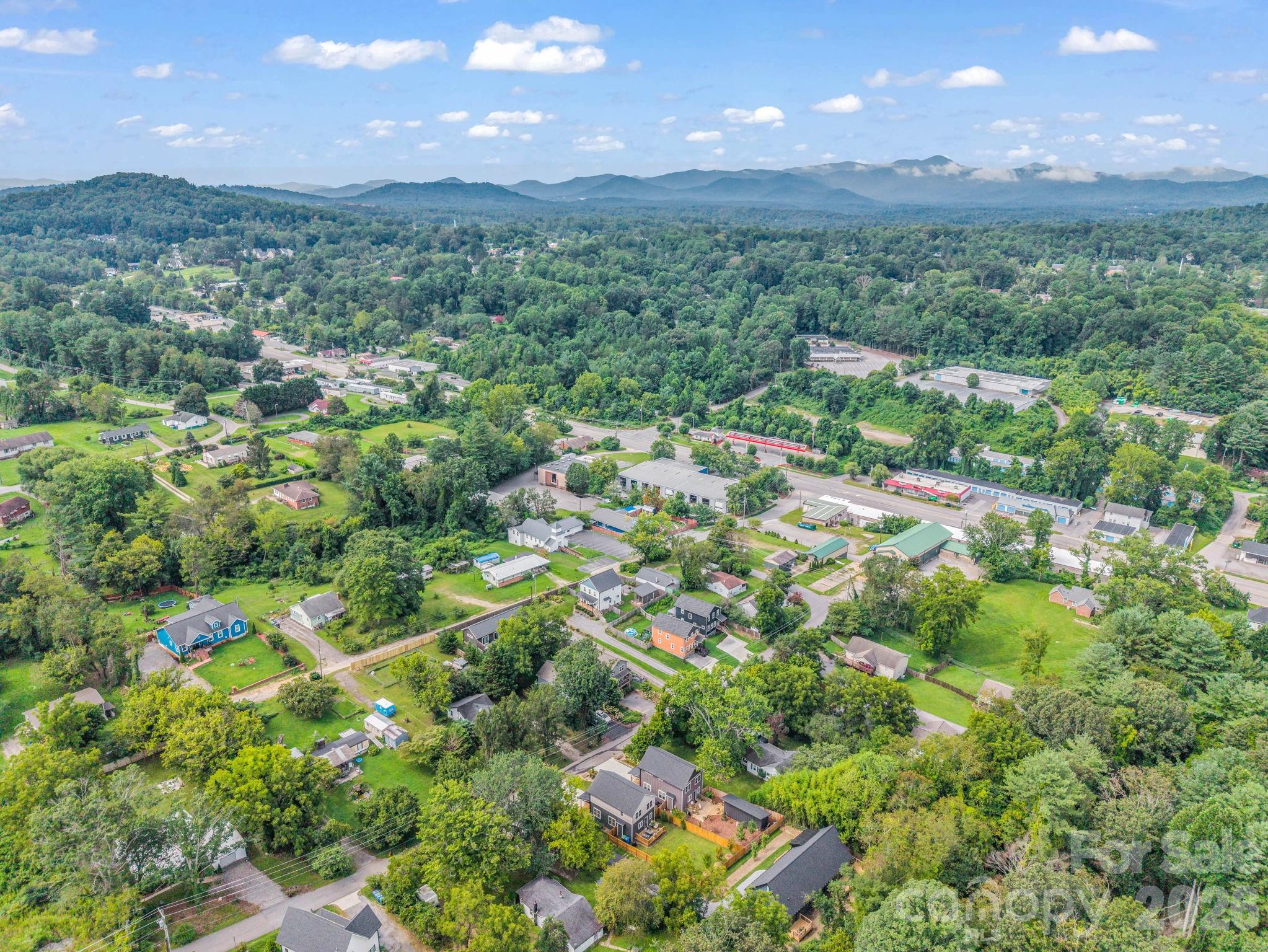 27 Busbee View Road Asheville, NC 28803 - Photo 39 of 43 Gallery Image 39