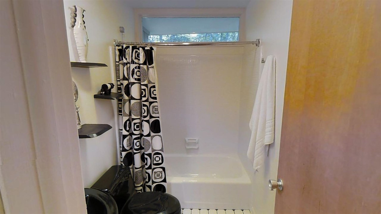 126 Chateau Road Durham, NC 27704 - Photo 14 of 25 Bathroom