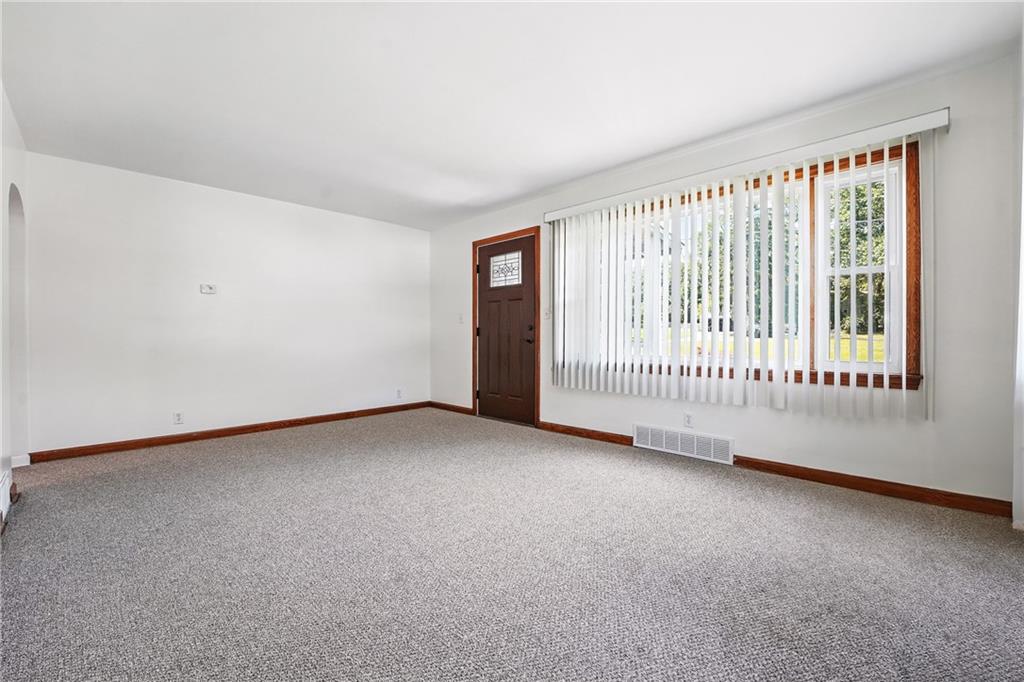 401 Grandview Avenue New Castle, PA 16101 - Photo 3 of 11