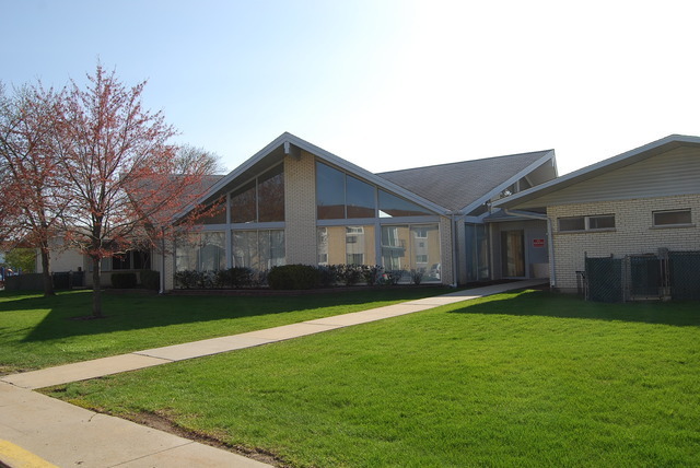 8876 Golf Road, Unit 2G Des Plaines, IL 60016 - Photo 12 of 19