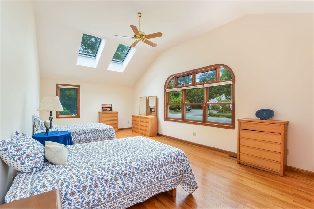 1065 Governor Prence Road Eastham, MA 02642 - Photo 20 of 38