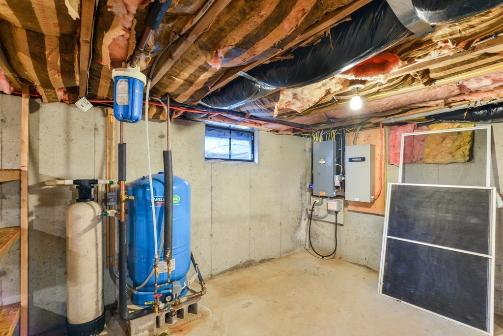 1065 Governor Prence Road Eastham, MA 02642 - Photo 34 of 38