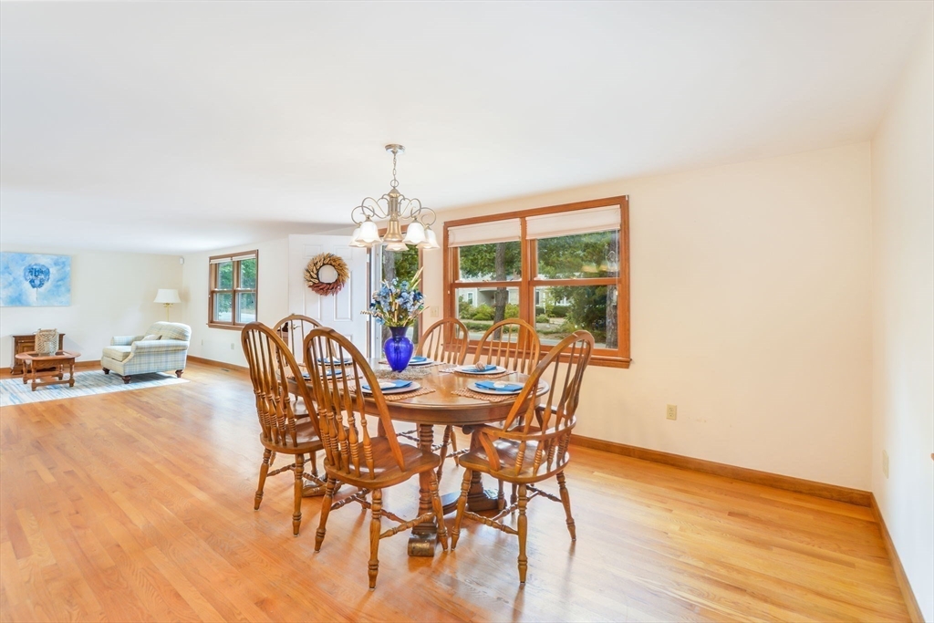 1065 Governor Prence Road Eastham, MA 02642 - Photo 5 of 38