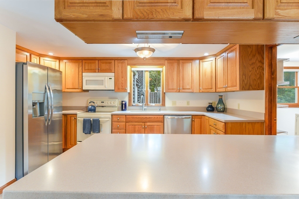 1065 Governor Prence Road Eastham, MA 02642 - Photo 8 of 38