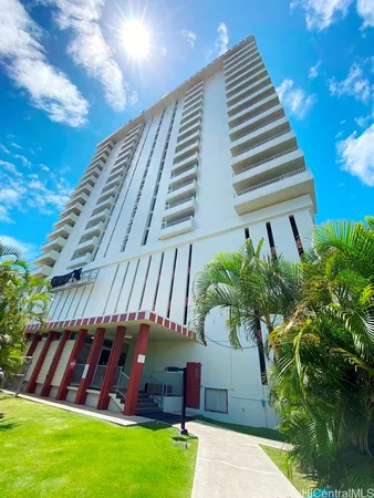 $2,300 | 796 Isenberg Street, Unit 14C, Honolulu, HI 96826