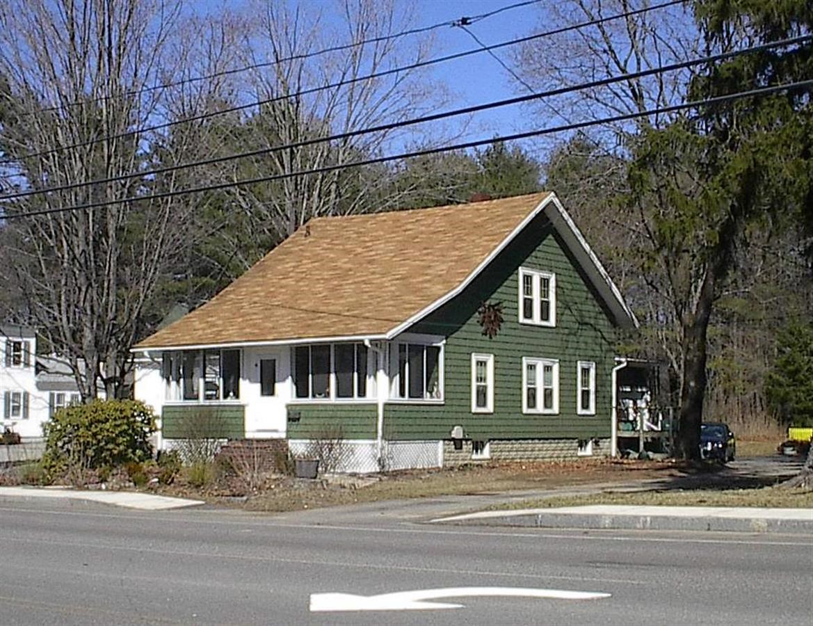 204 South Main Street Rochester, NH 03867 - Photo 1 of 29