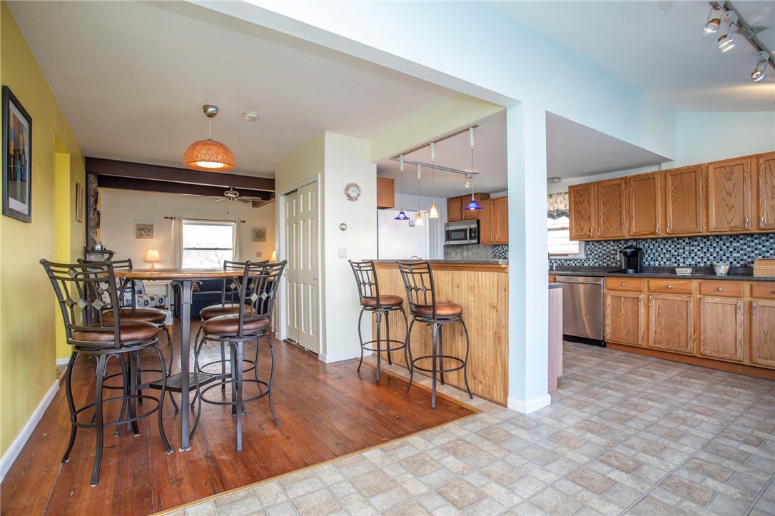 305 Riverside Street Portsmouth, RI 02871 - Photo 19 of 40