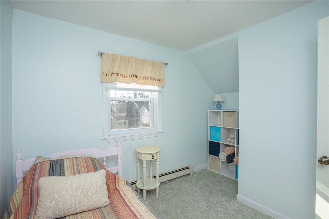 305 Riverside Street Portsmouth, RI 02871 - Photo 33 of 40