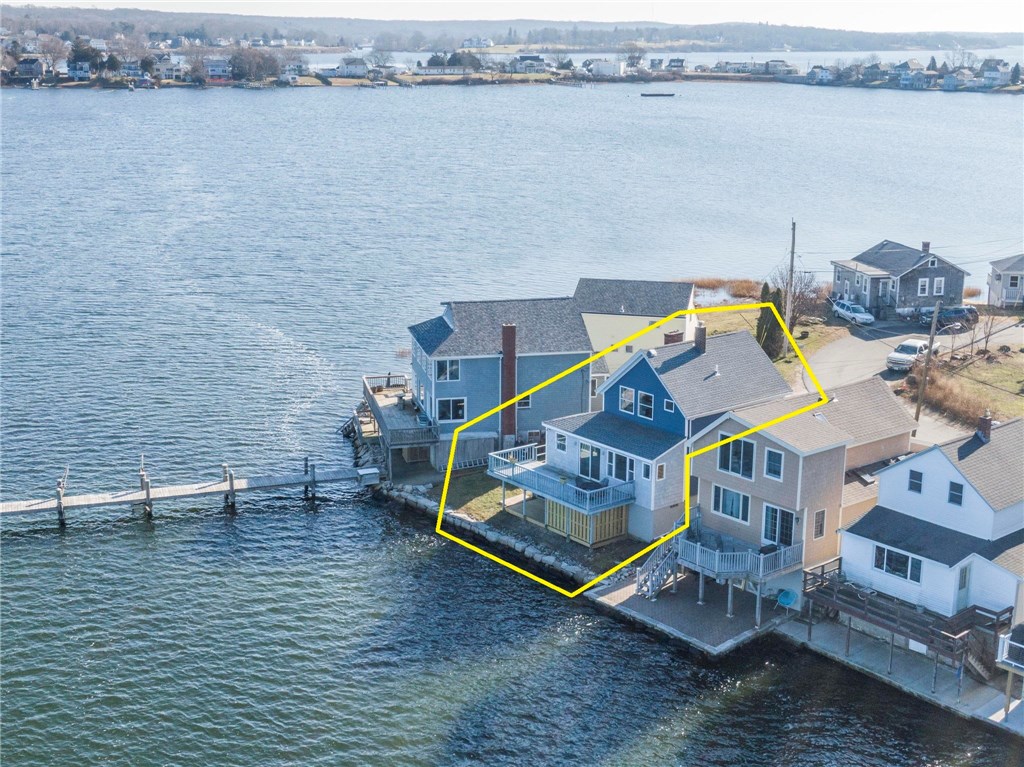 305 Riverside Street Portsmouth, RI 02871 - Photo 8 of 40