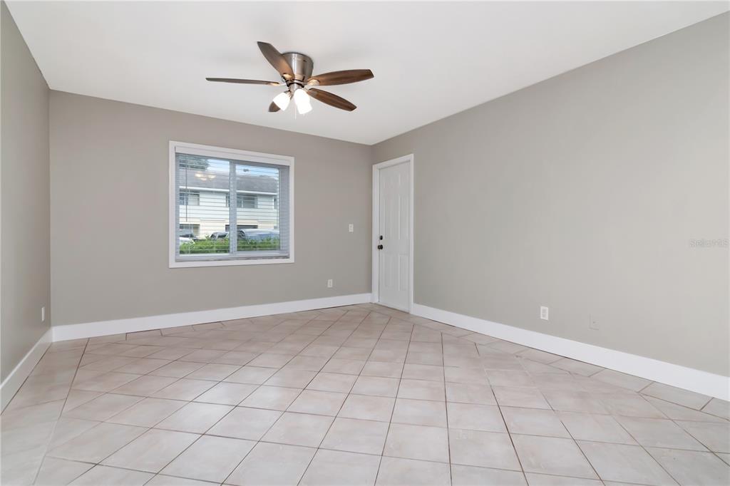 228 Berry Tree Place Brandon, FL 33510 - Photo 3 of 35
