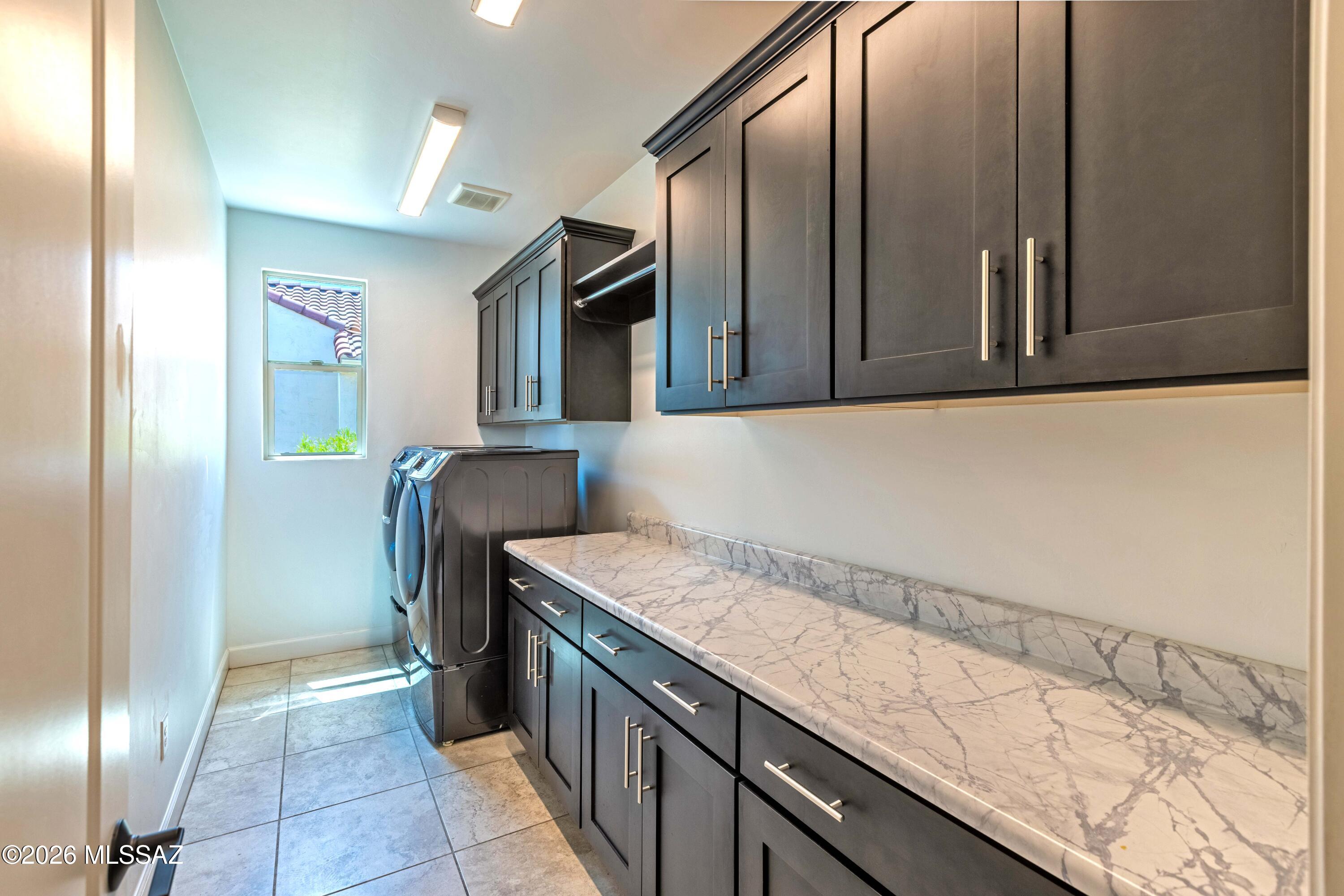 61827 East Quartzite Road Oracle, AZ 85623 - Photo 27 of 50 Very Large Laundry Room