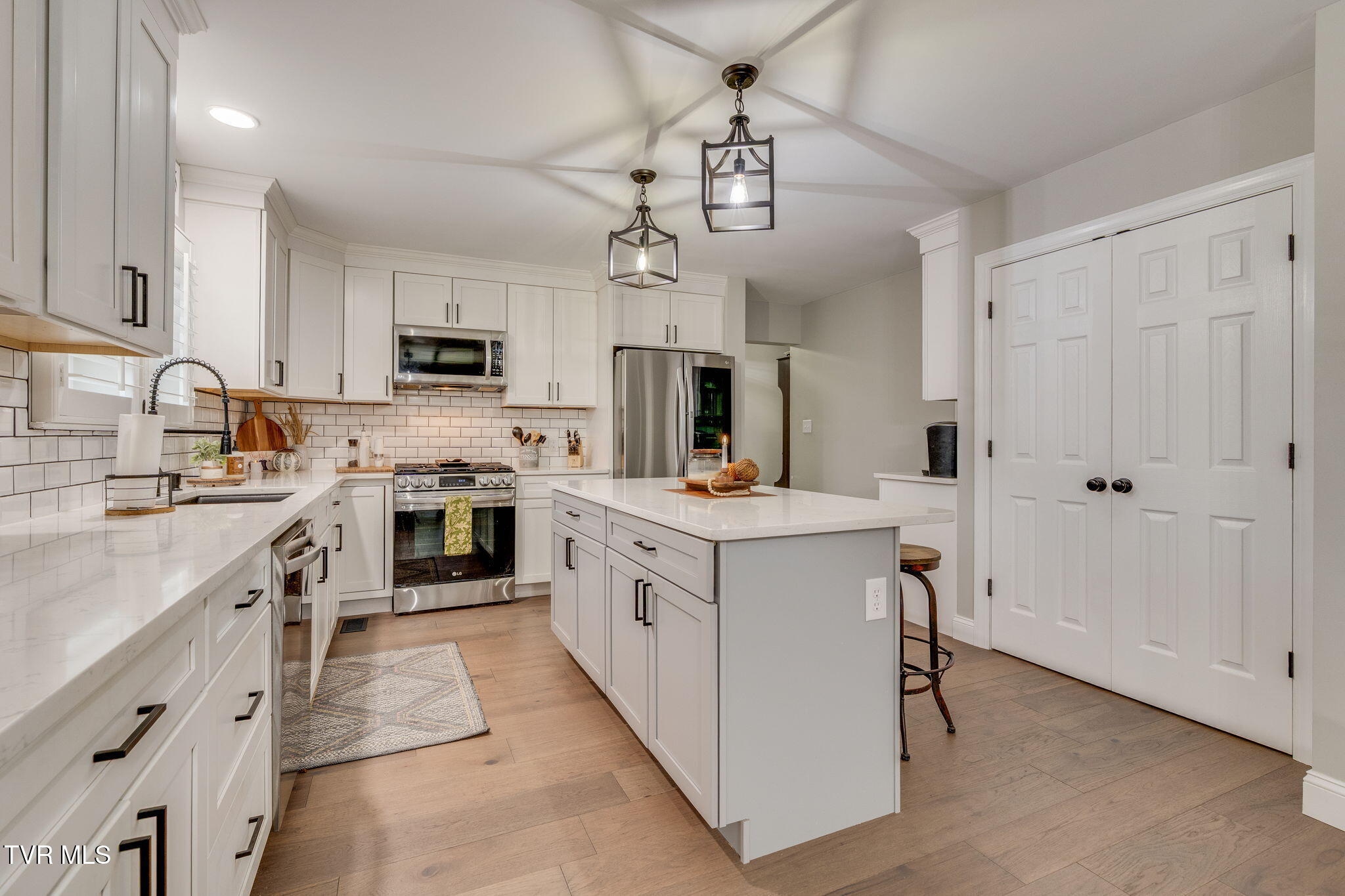 511 Old Stage Road Erwin, TN 37650 - Photo 14 of 44 014