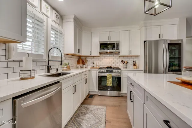 $549,900 | 511 Old Stage Road, Erwin, TN 37650