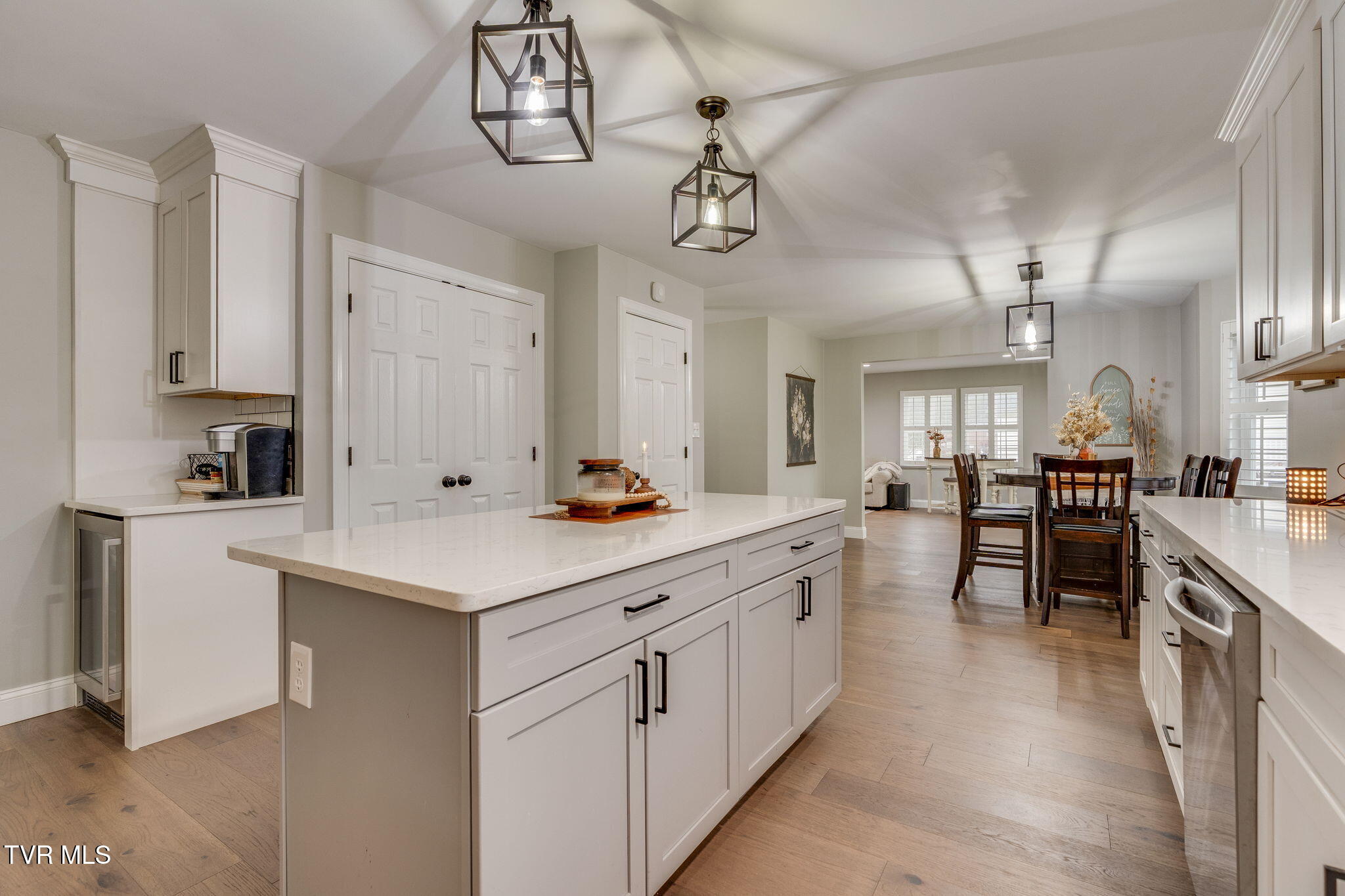 511 Old Stage Road Erwin, TN 37650 - Photo 17 of 44 017