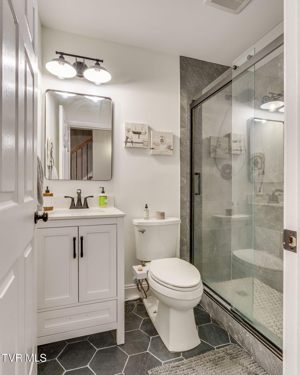 511 Old Stage Road Erwin, TN 37650 - Photo 20 of 44 020