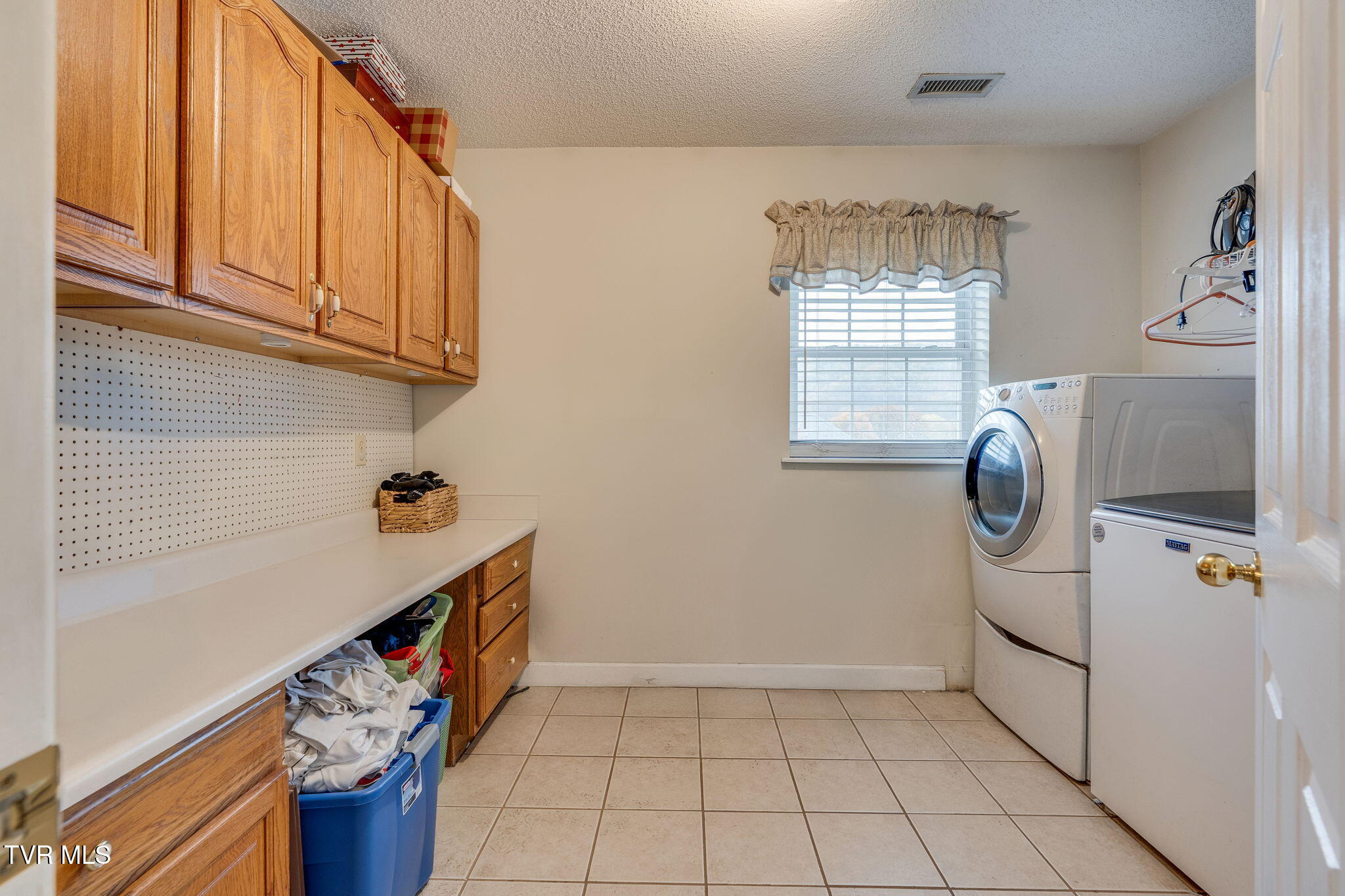 511 Old Stage Road Erwin, TN 37650 - Photo 26 of 44 034