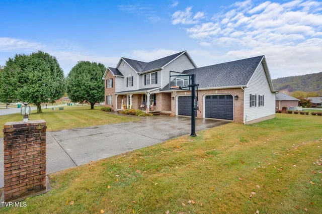 $549,900 | 511 Old Stage Road, Erwin, TN 37650