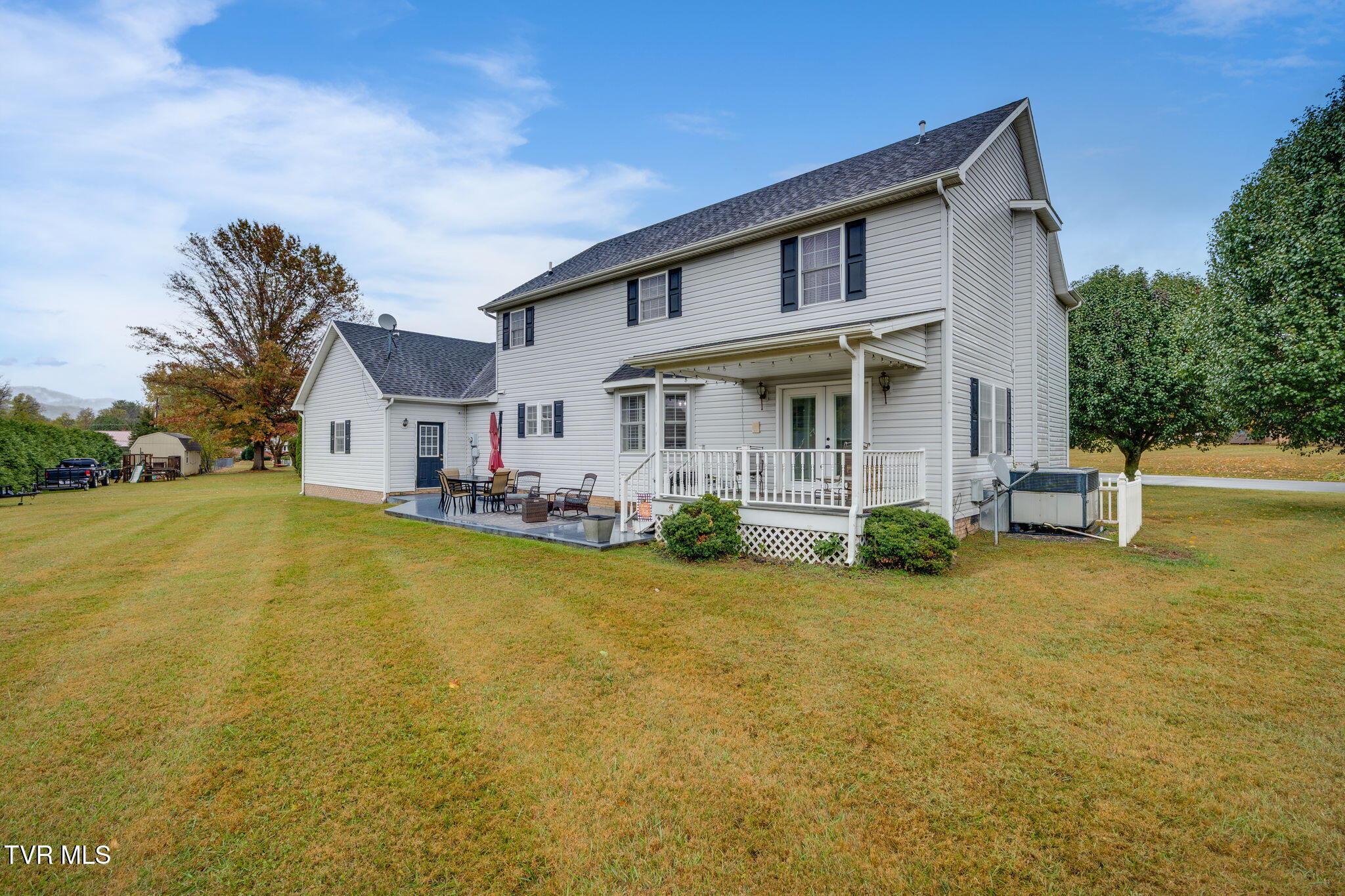 511 Old Stage Road Erwin, TN 37650 - Photo 42 of 44 042