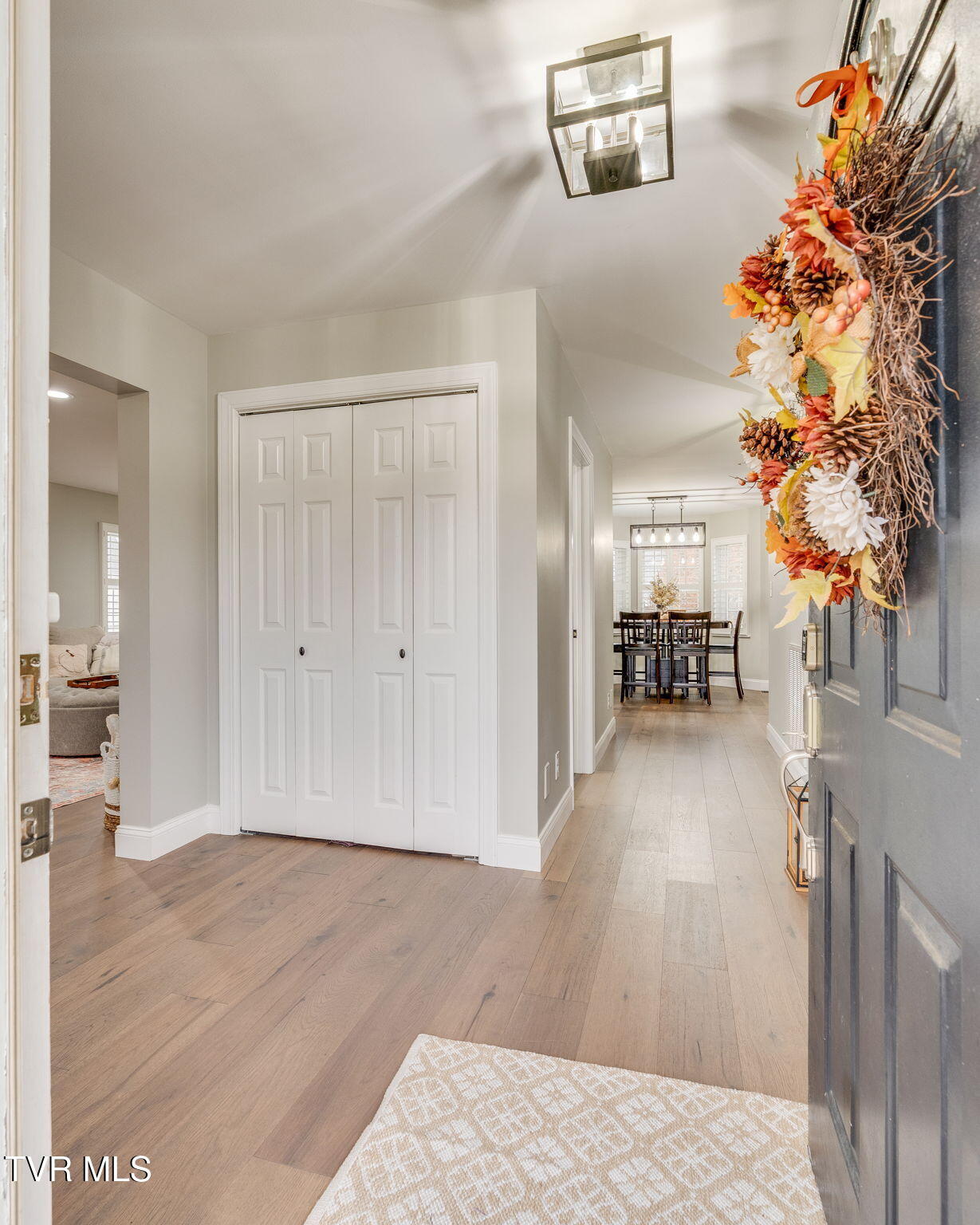 511 Old Stage Road Erwin, TN 37650 - Photo 5 of 44 005