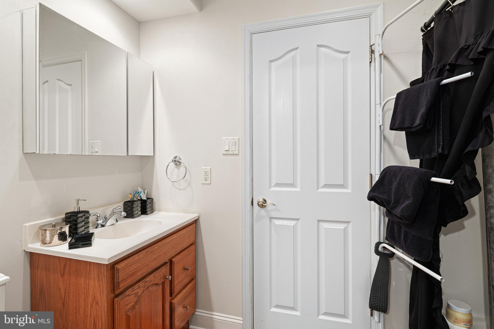 827 Hulmeville Road Langhorne, PA 19047 - Photo 23 of 34