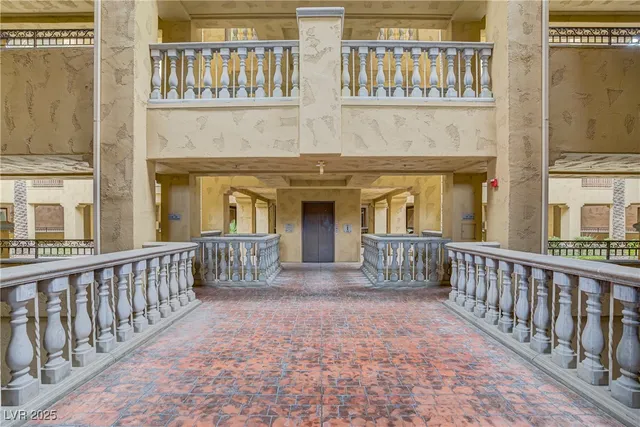 $515,000 | 15 Via Mantova, Unit 208, Henderson, NV 89011