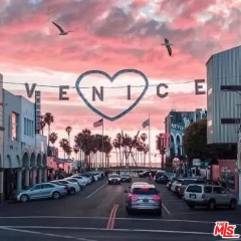 $1,175,000 | 563 Westminster Avenue, Venice, CA 90291