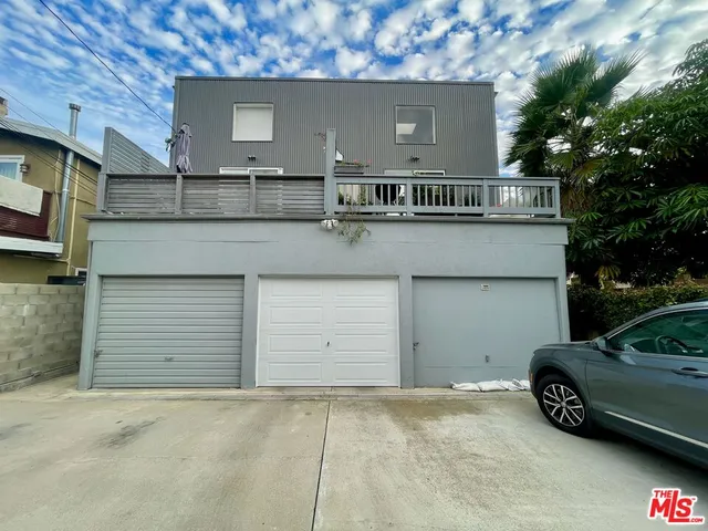 a house view with a outdoor space
