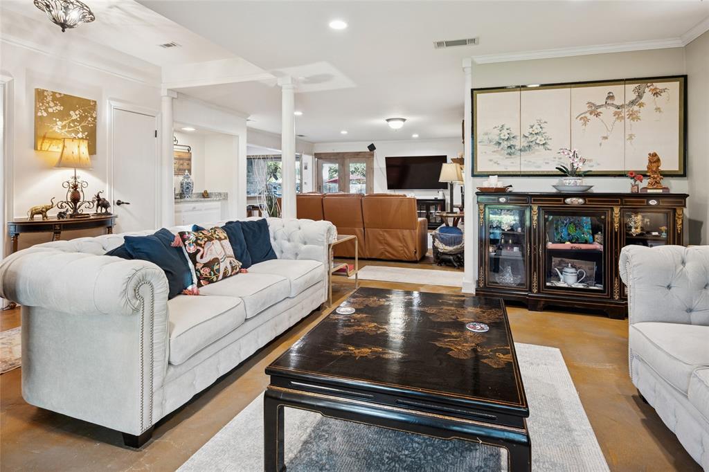 3701 Streamwood Road Fort Worth, TX 76116 - Photo 7 of 34 a living room with furniture