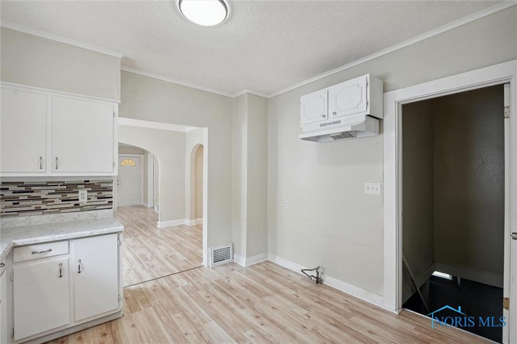 1746 Mansfield Road Toledo, OH 43613 - Photo 18 of 28 Gallery Image 18