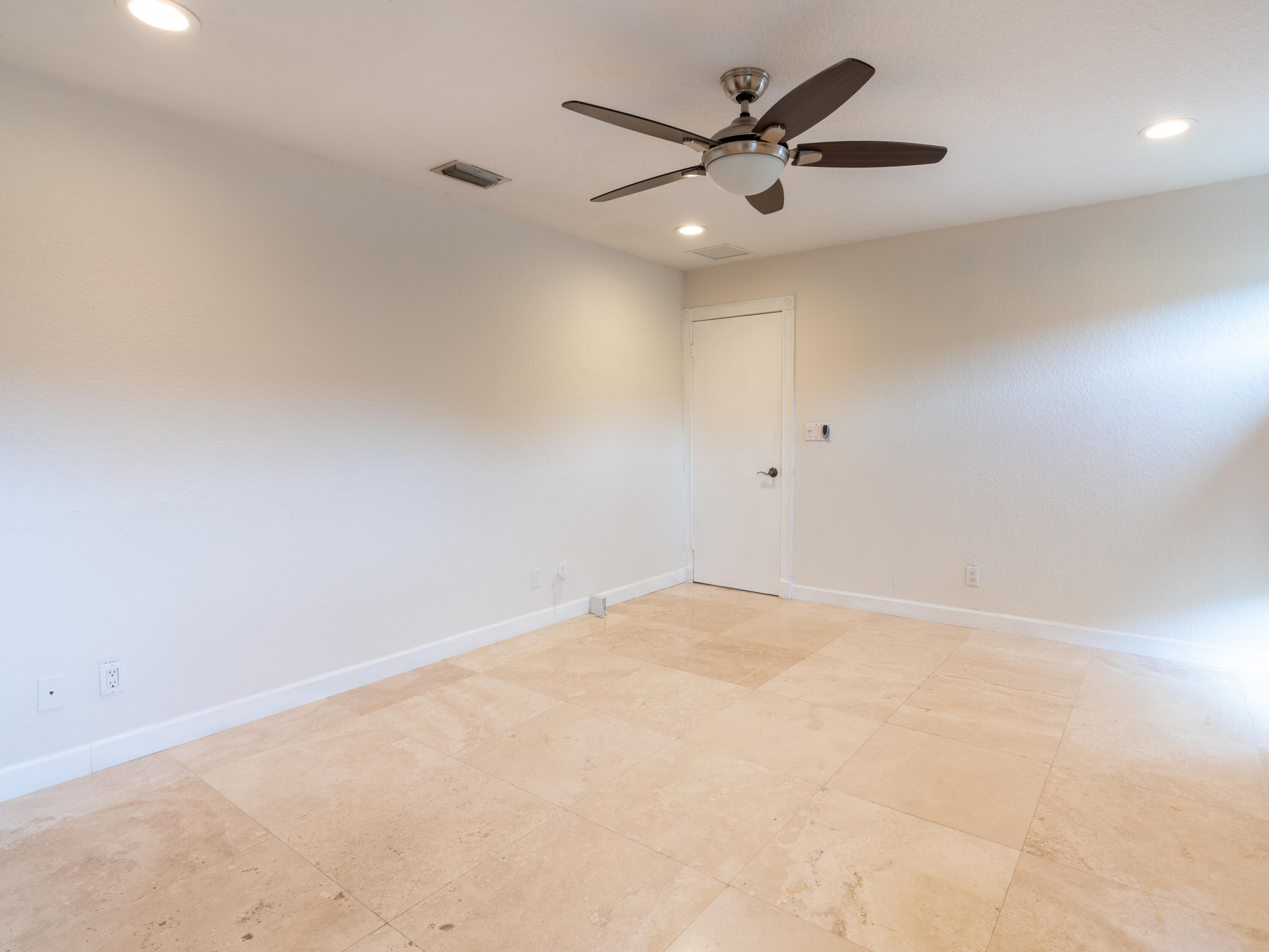 2813 Northwest 34th Street Boca Raton, FL 33434 - Photo 35 of 83 DSC03152