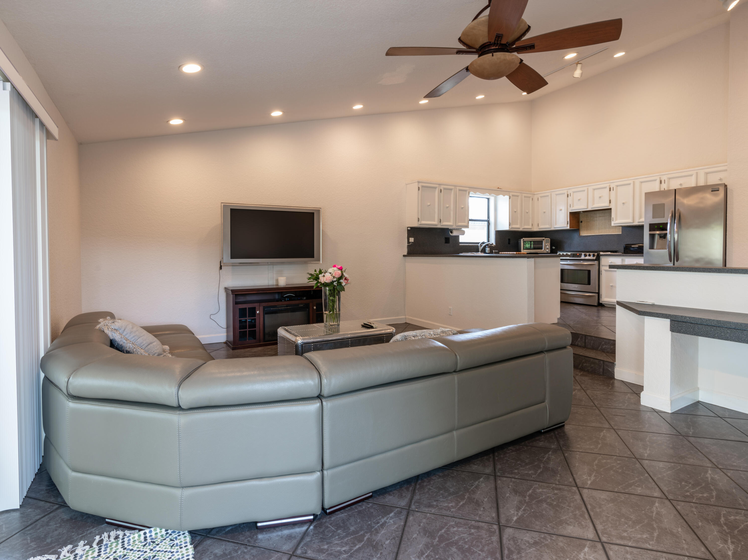 2813 Northwest 34th Street Boca Raton, FL 33434 - Photo 38 of 83 DSC03110