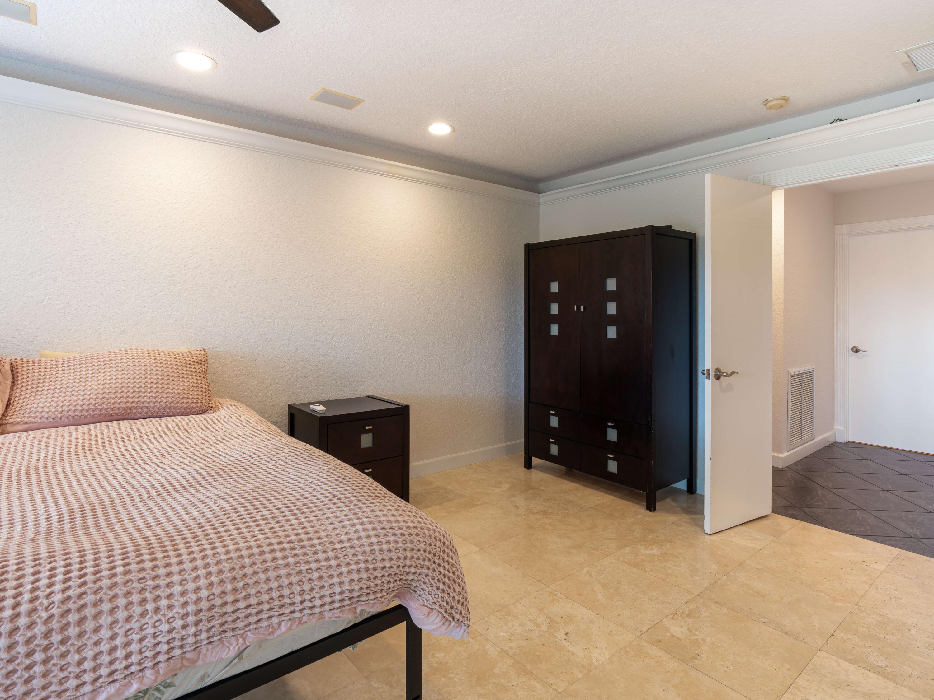 2813 Northwest 34th Street Boca Raton, FL 33434 - Photo 43 of 83 DSC03052