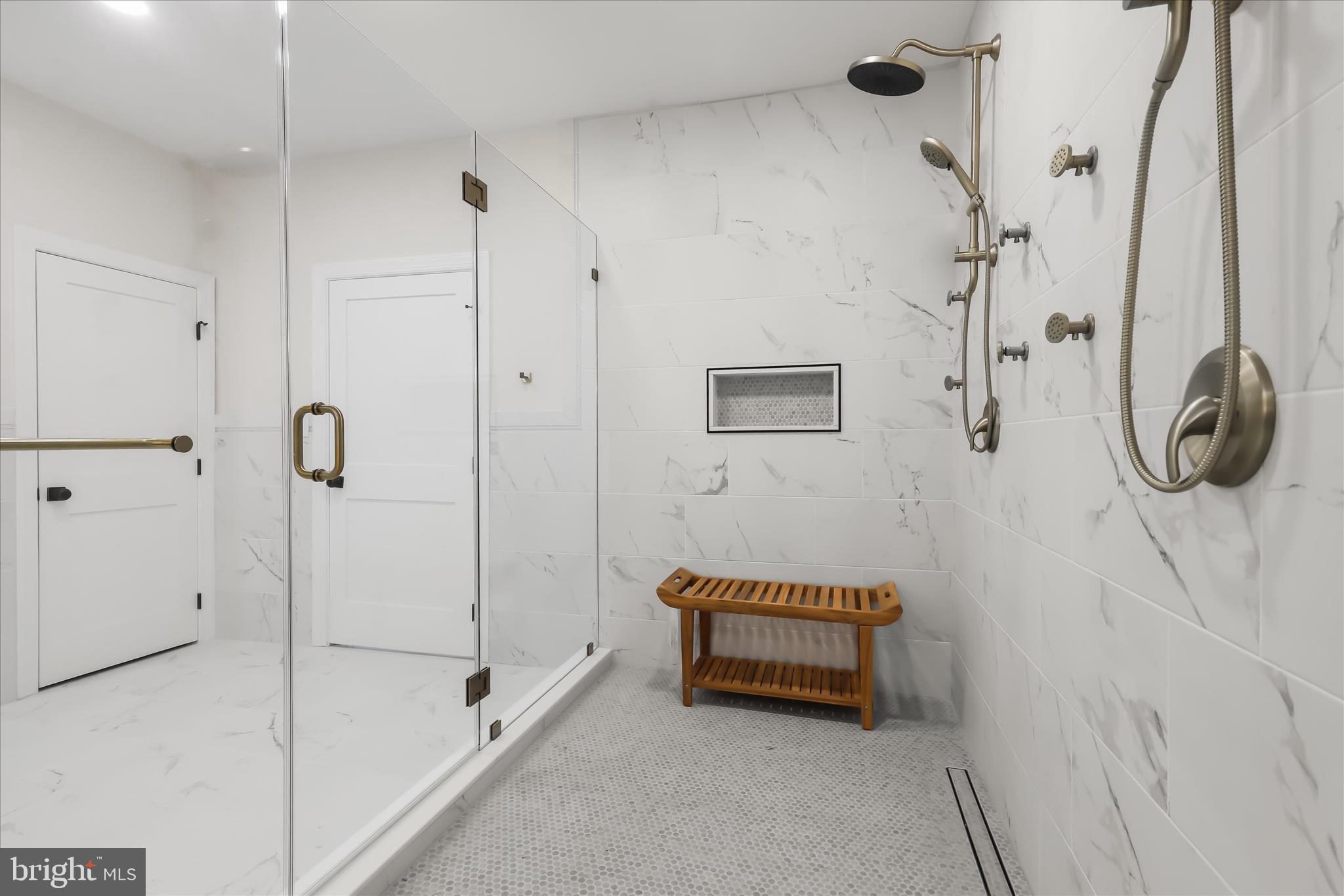 5004 Ten Oaks Road Dayton, MD 21036 - Photo 58 of 99 a spacious bathroom with a bathtub and shower