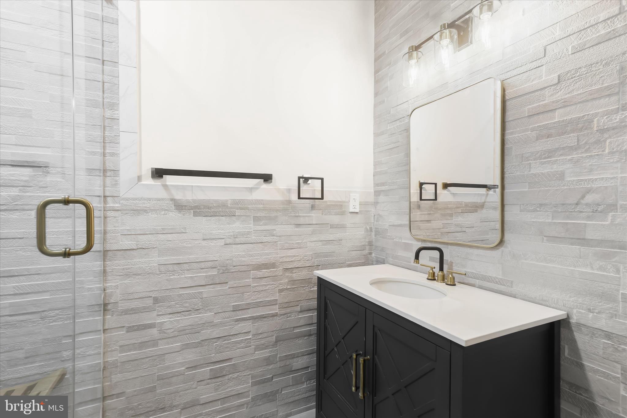 5004 Ten Oaks Road Dayton, MD 21036 - Photo 69 of 99 Bedroom Suite Bath