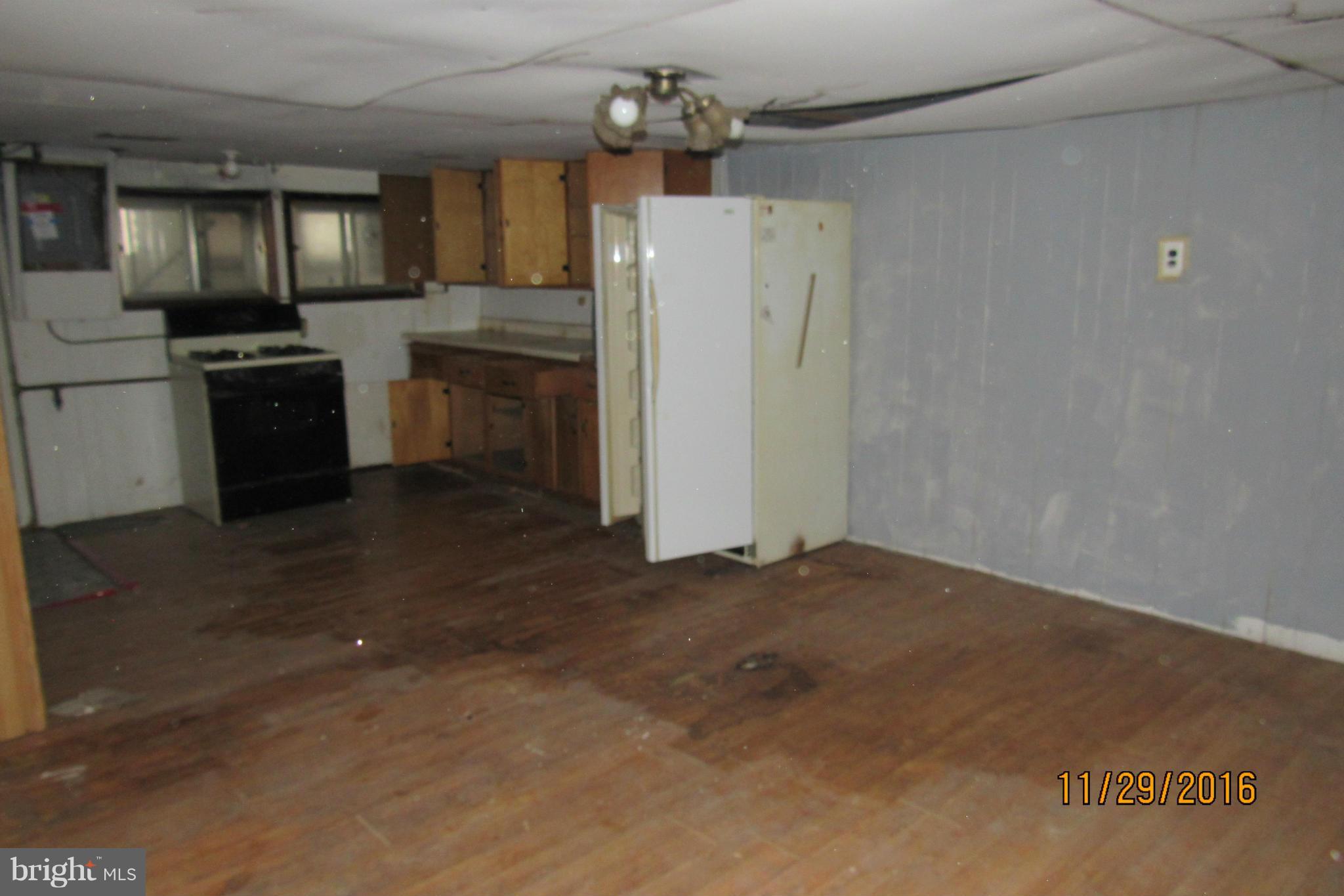 103 Willow Spring Road Baltimore, MD 21222 - Photo 8 of 12 Kitchen