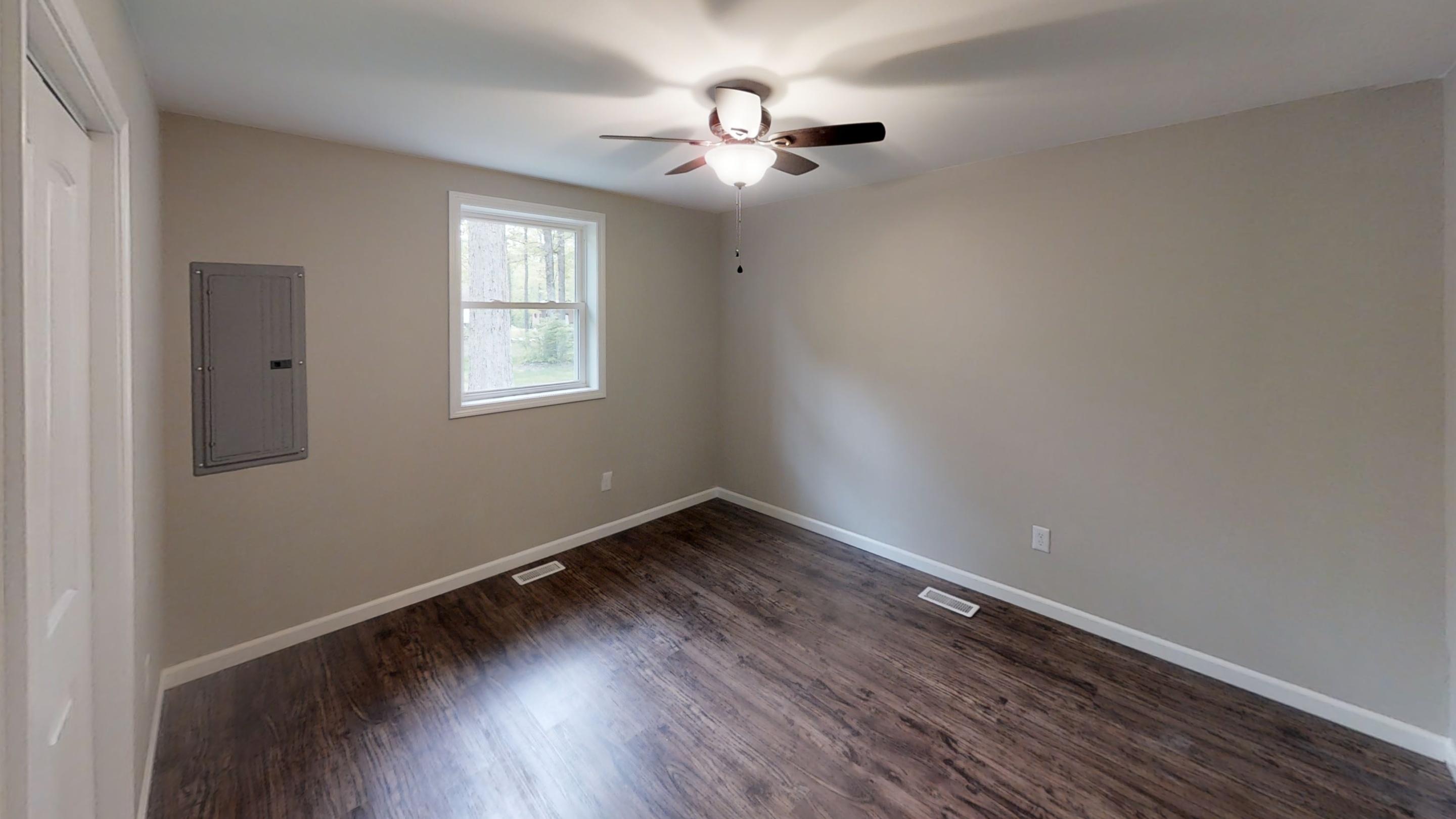 1960 Bell Road Crossville, TN 38571 - Photo 19 of 24 Guest Bedroom