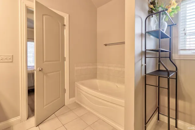 $235,000 | 105 Auburn Drive, Newburgh, IN 47630