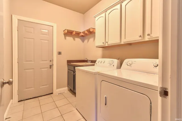 $235,000 | 105 Auburn Drive, Newburgh, IN 47630