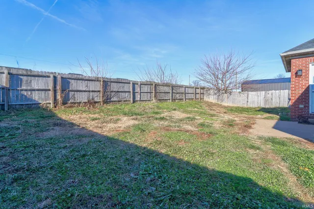 $235,000 | 105 Auburn Drive, Newburgh, IN 47630