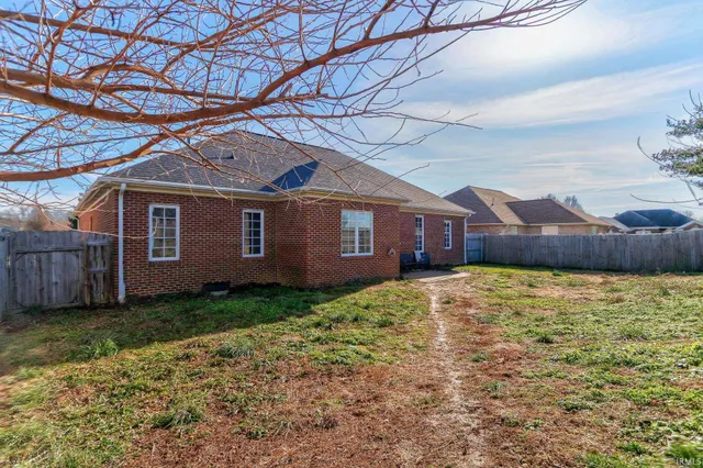 $235,000 | 105 Auburn Drive, Newburgh, IN 47630