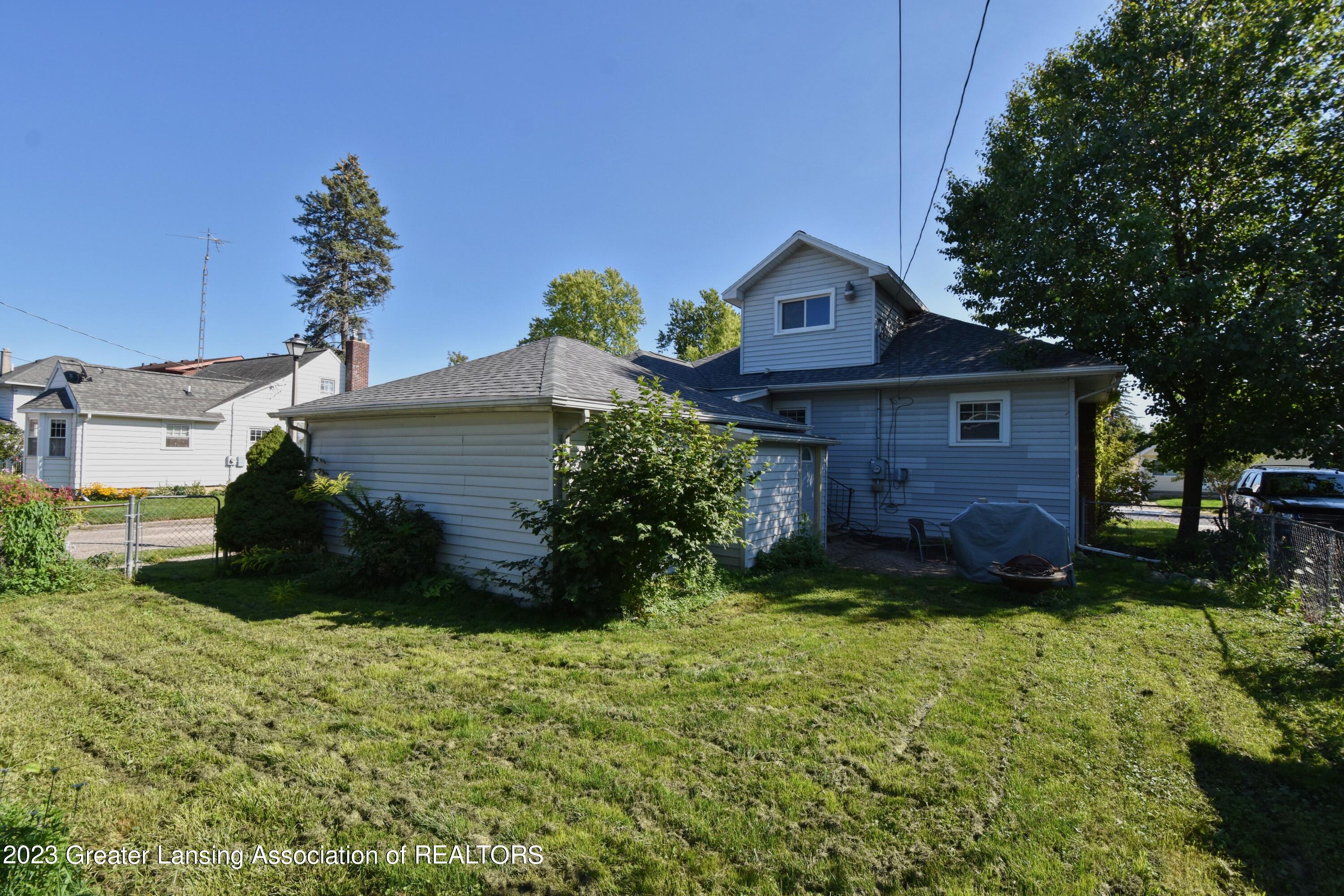 400 Strathmore Road Lansing, MI 48910 - Photo 23 of 24 24
