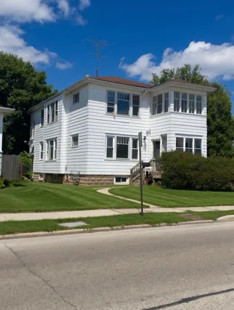 $225,000 | 6926 30th Avenue, Kenosha, WI 53142