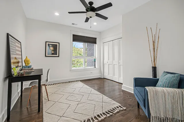 $4,300 | 8146 Lincoln Avenue, Skokie, IL 60077