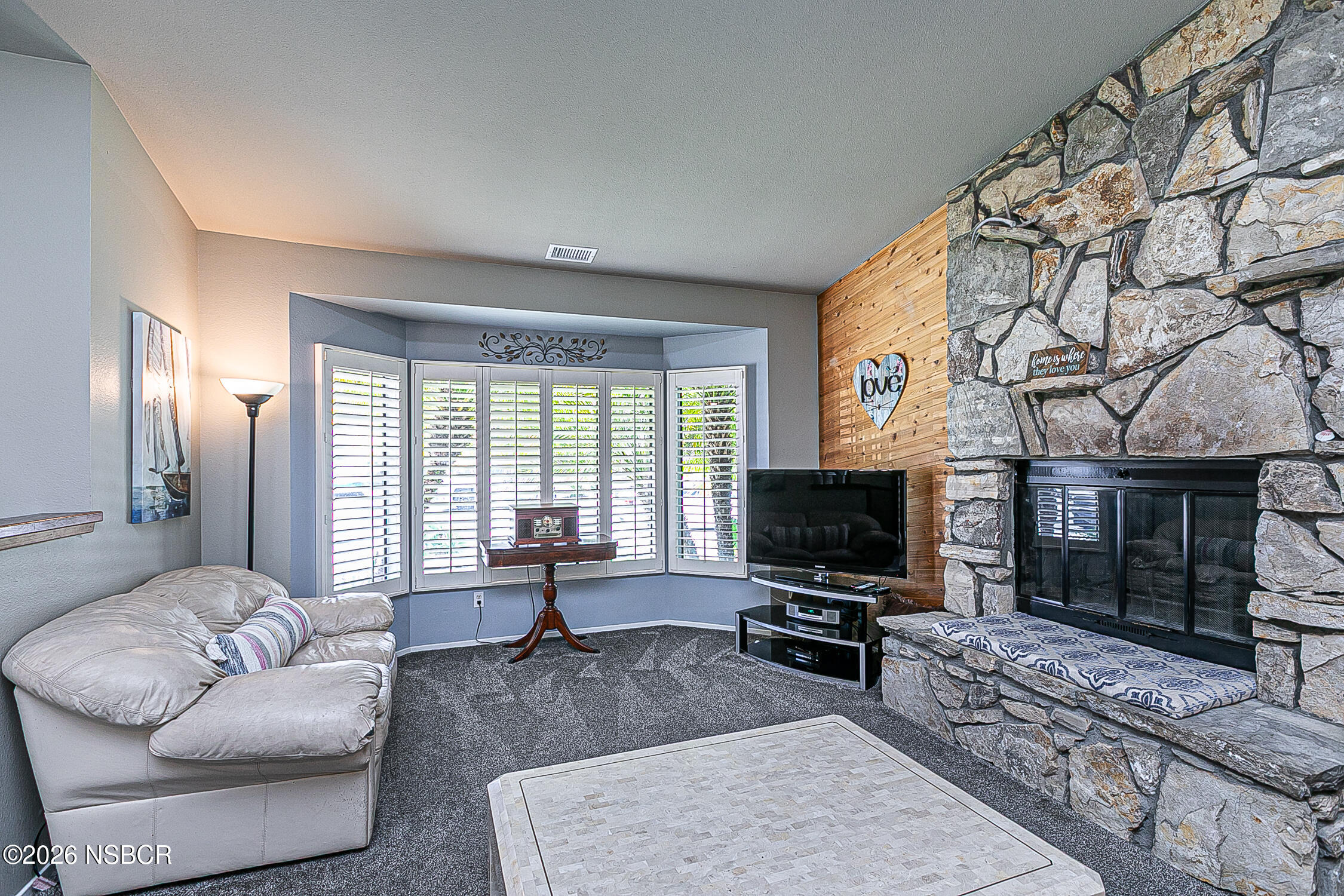 541 Mariott Road Santa Maria, CA 93454 - Photo 3 of 32 Beautiful Living Space greets you