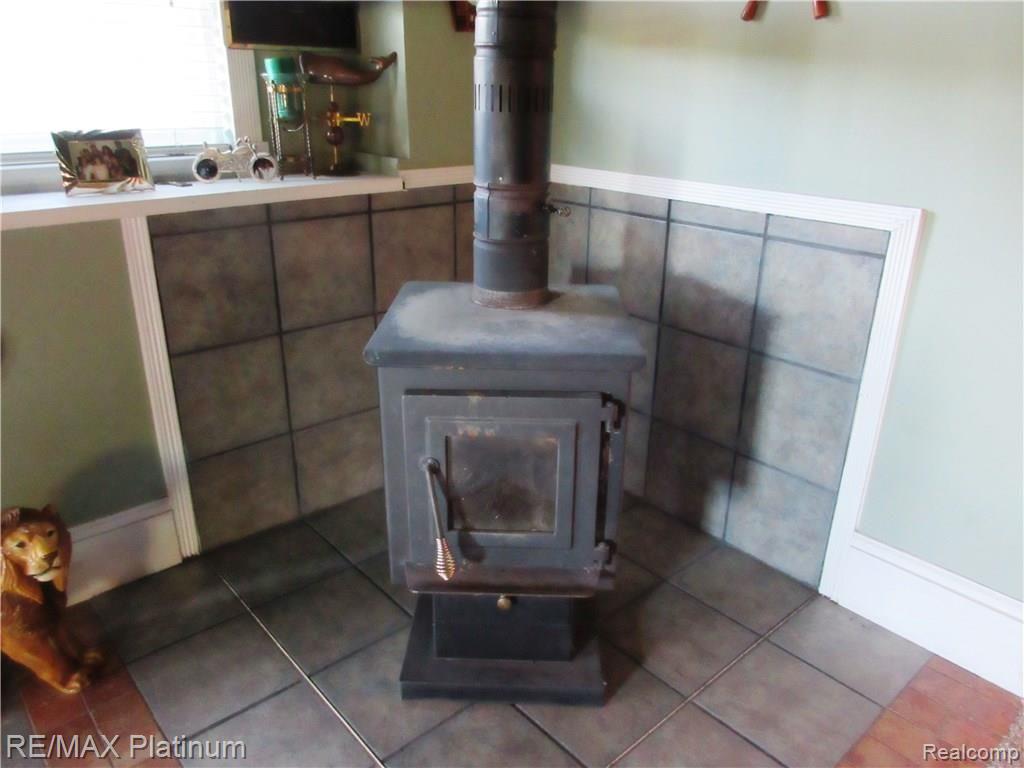 2601 Crooked Lake Road Howell, MI 48843 - Photo 18 of 30 IMG_1089.JPG