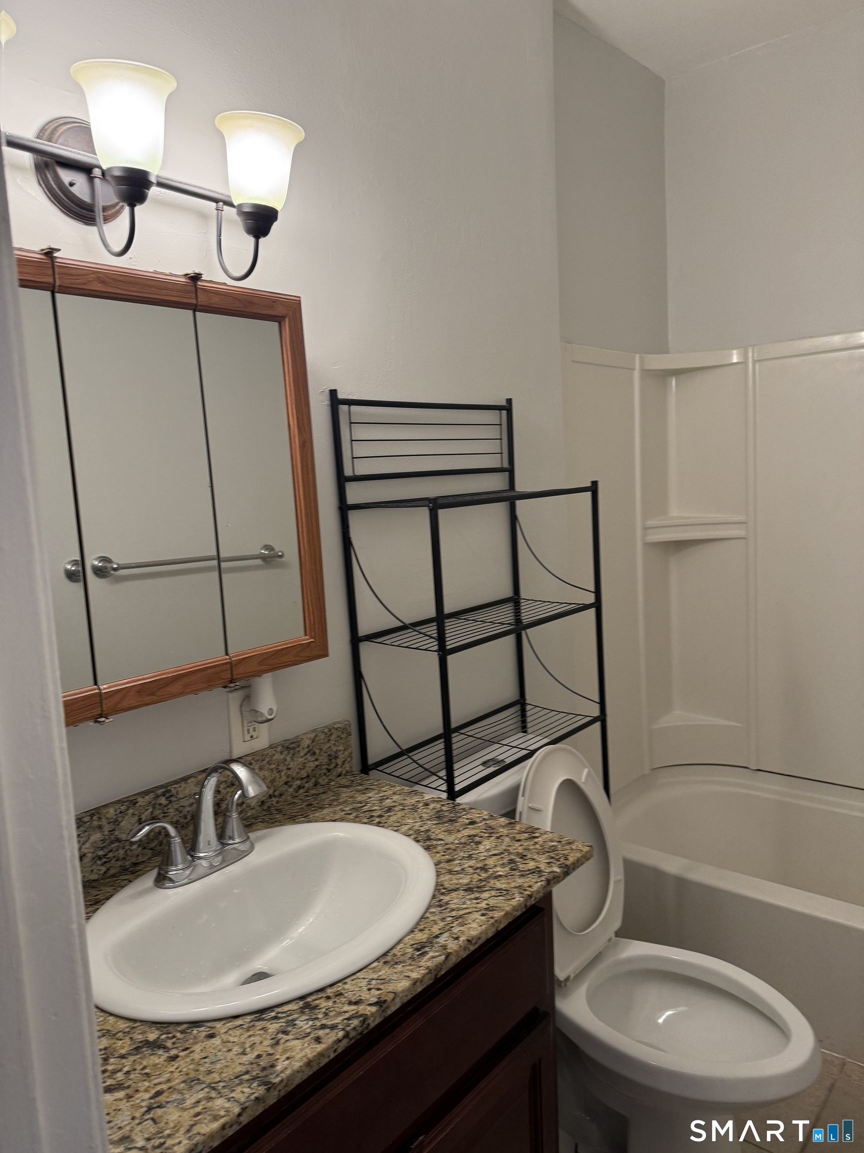 192 Russ Street Hartford, CT 06106 - Photo 11 of 14