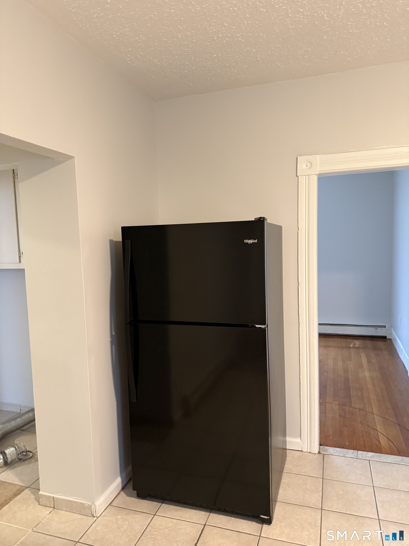 192 Russ Street Hartford, CT 06106 - Photo 3 of 14