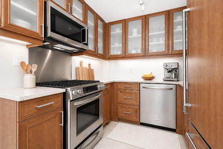 98 Riverside Drive, Unit 5B Manhattan, NY 10024 - Photo 2 of 11 Photo 2